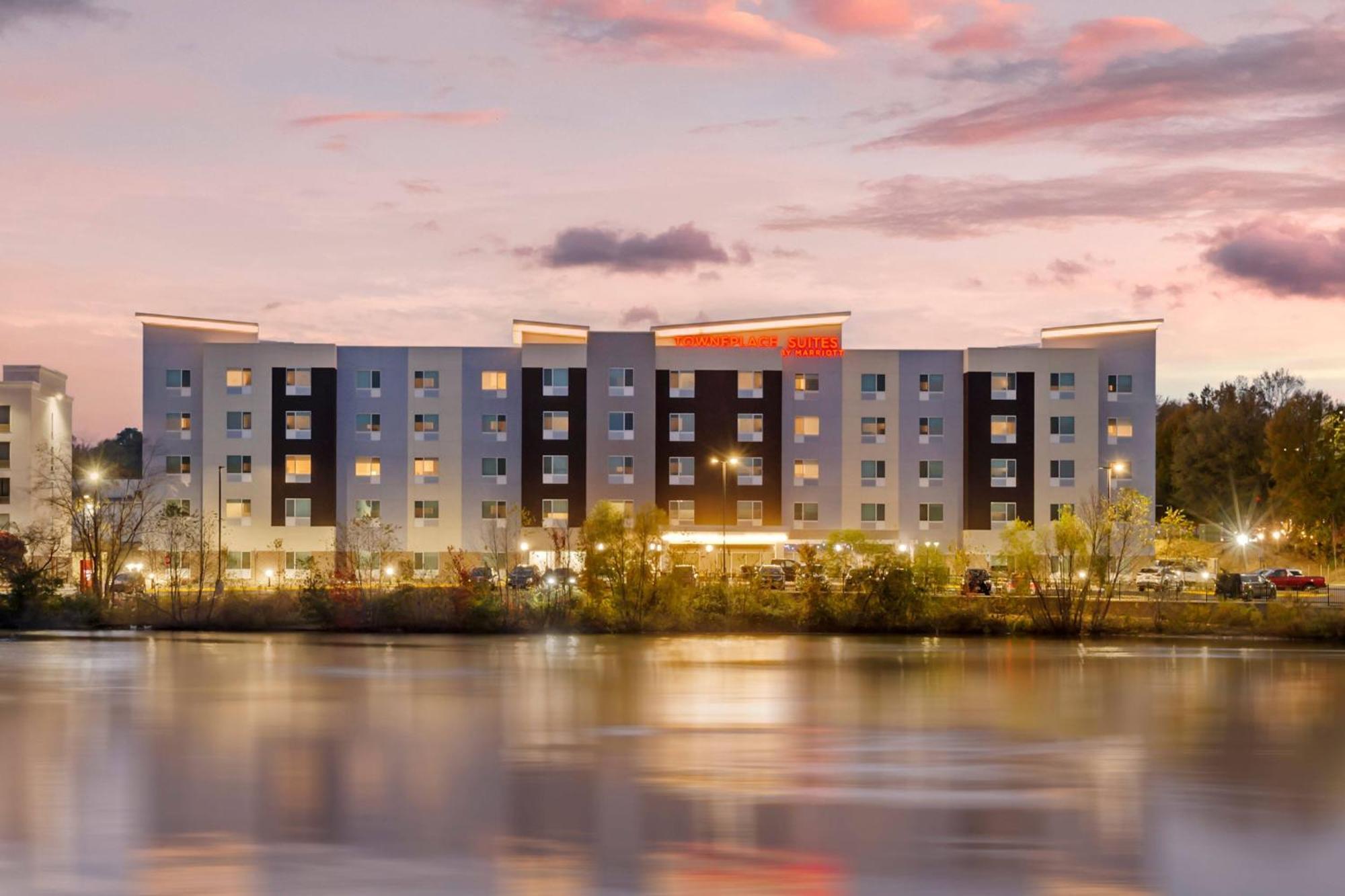 Towneplace Suites By Marriott Richmond コロニアルハイツ エクステリア 写真