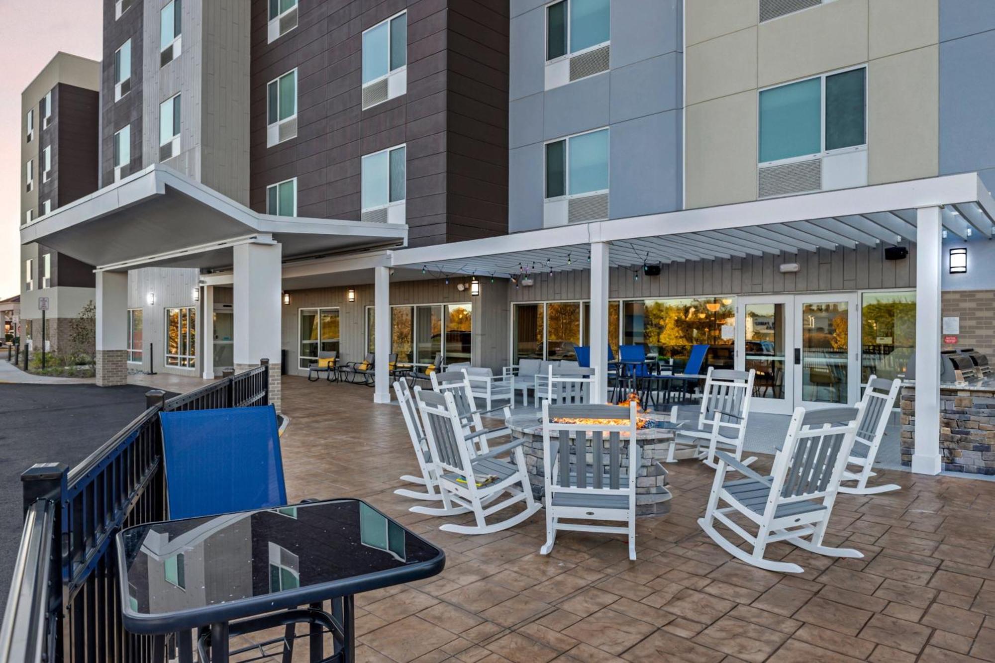 Towneplace Suites By Marriott Richmond コロニアルハイツ エクステリア 写真