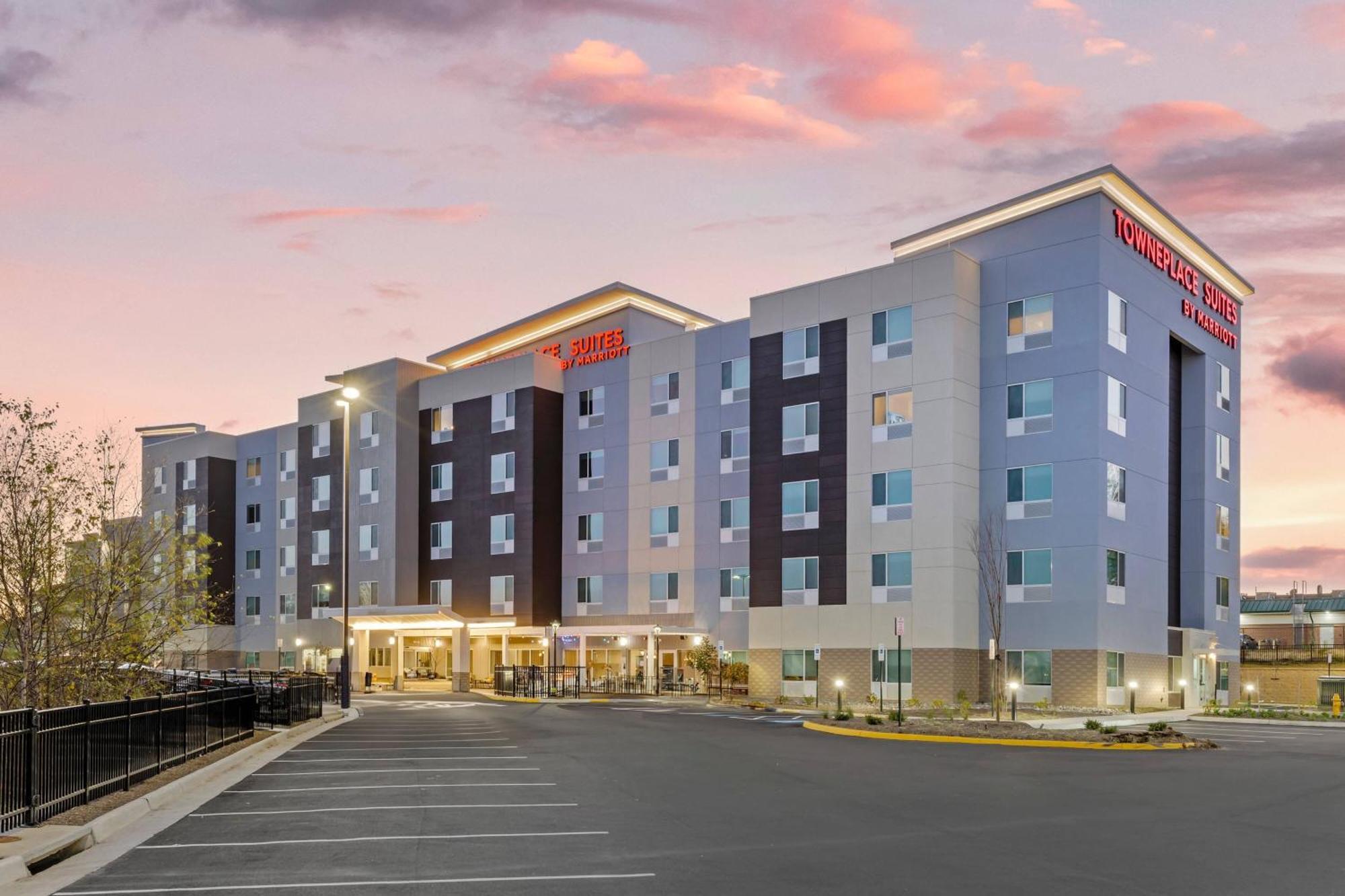 Towneplace Suites By Marriott Richmond コロニアルハイツ エクステリア 写真
